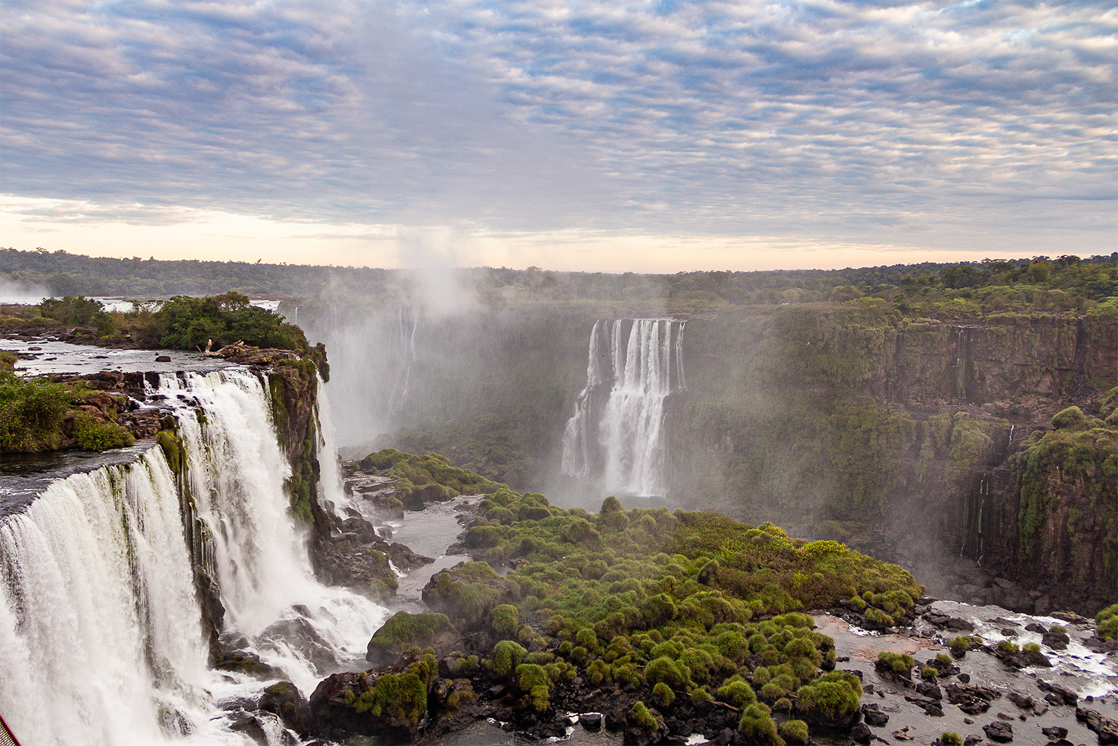 Primeiro Vídeo: Vazão das Cataratas do Iguaçu 5 vezes acima da média n