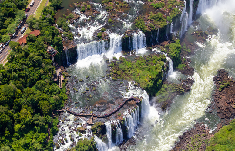 Atrativos de Foz do Iguaçu ampliam atendimento e preparam atrações