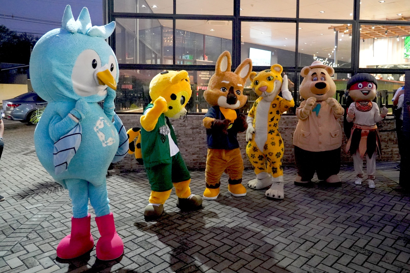 Competição inédita encantou o público e integrou a programação do MB Geek com música, dança e performances marcantes dos mascotes