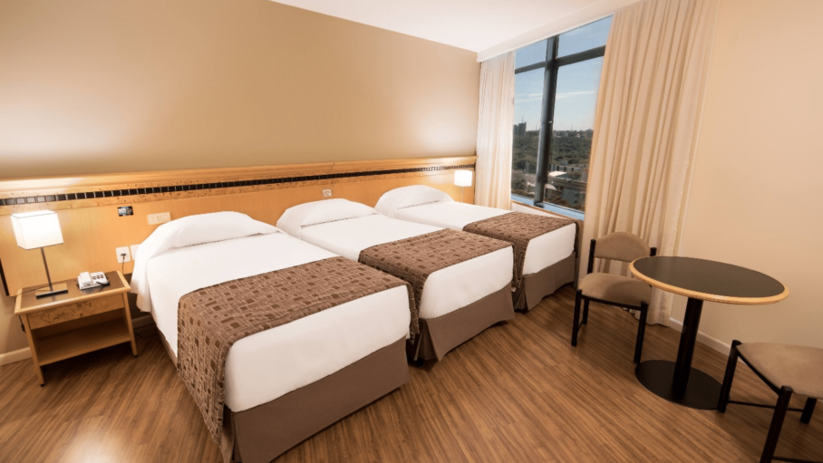 GOLDEN PARK INTERNACIONAL 8