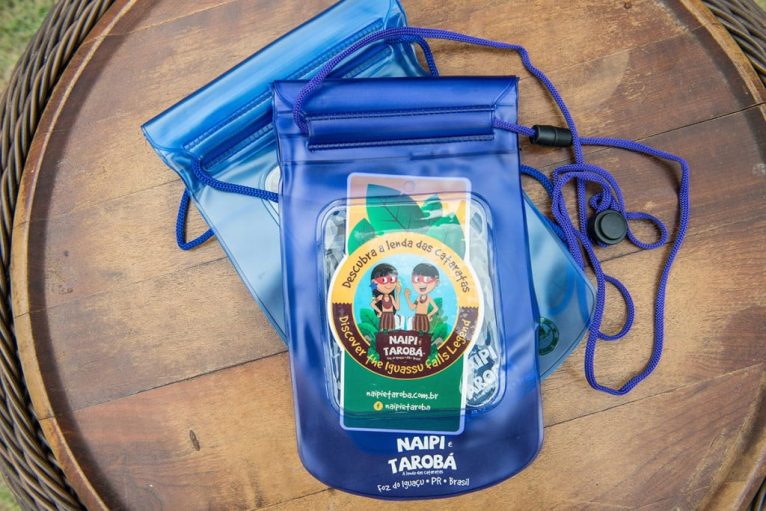 NAIPI E TAROBÁ SACOLA IMPERMEÁVEL